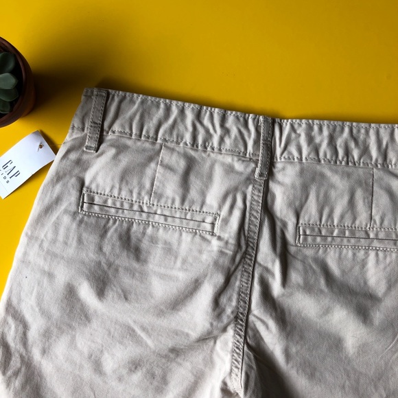 GAP Kids khaki shorts - Size 12 - Picture 10 of 10